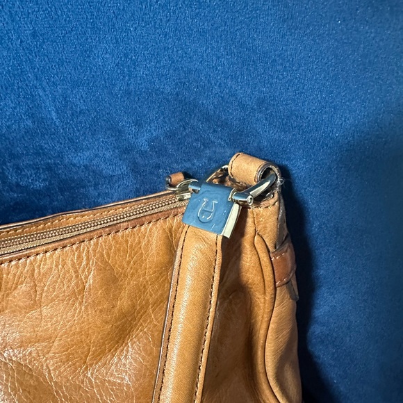 Etienne Aigner shoulder bag - Picture 2 of 6